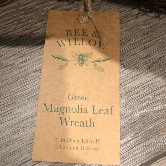 NWT Bee & Willow Green Magnolia Leaf Wreath - Picture 3 of 6